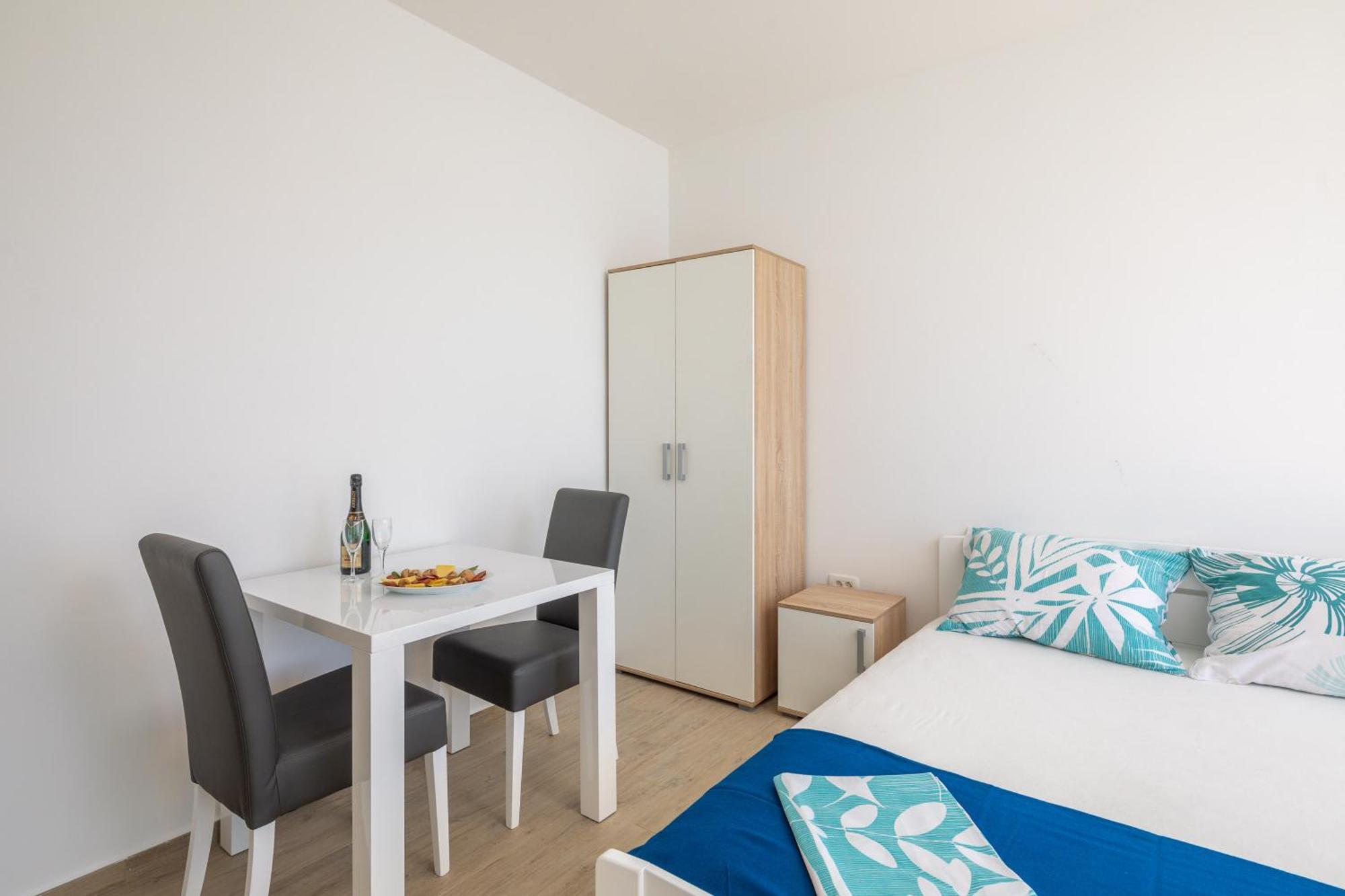 Blue Wonder Apartments Dugi Rat Pokój zdjęcie